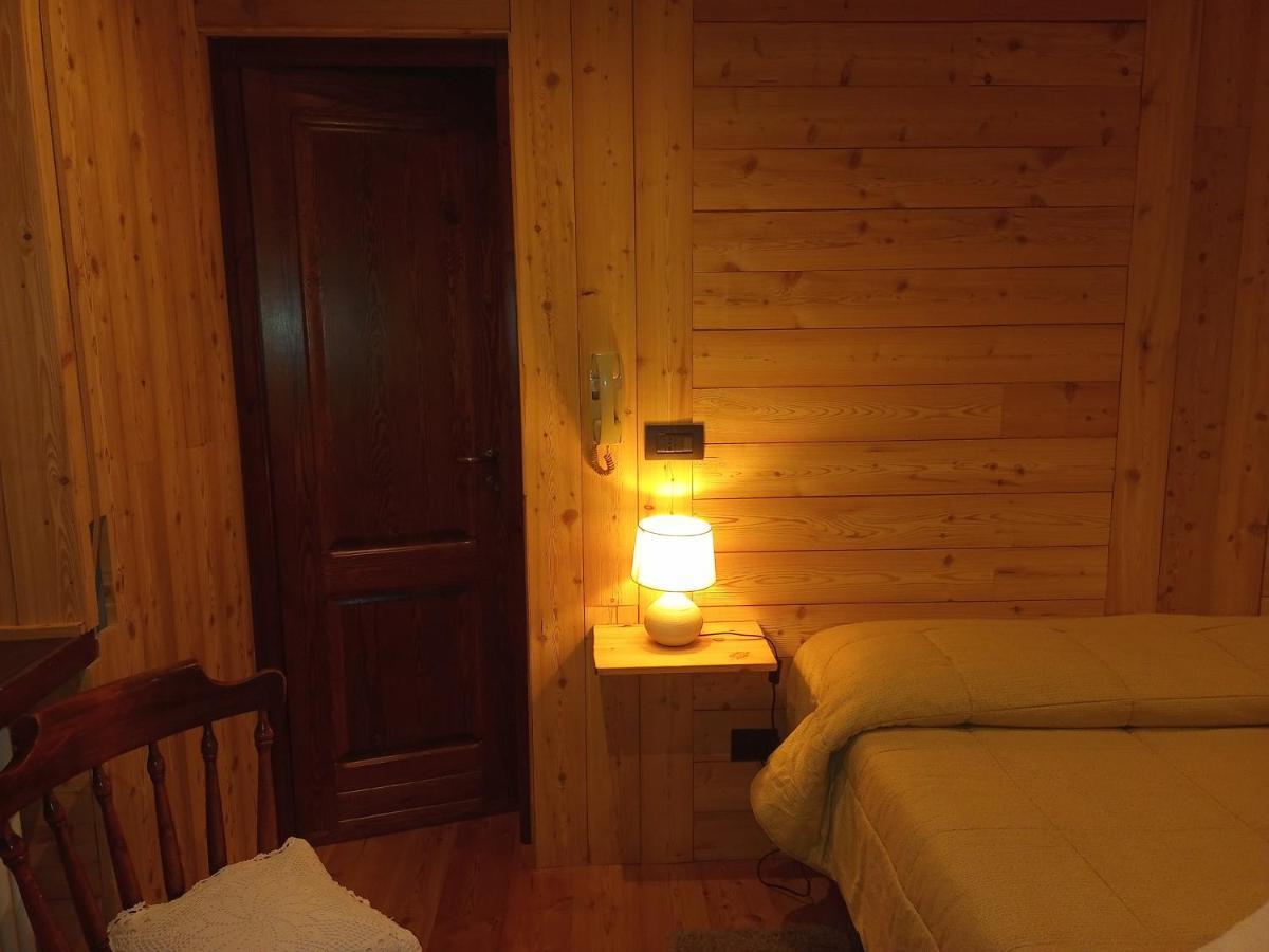 Albergo Martinet Vernante Eksteriør bilde