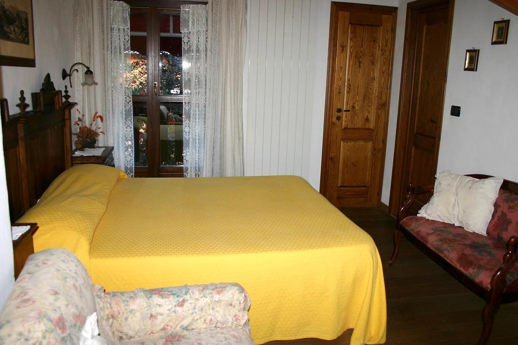 Albergo Martinet Vernante Eksteriør bilde
